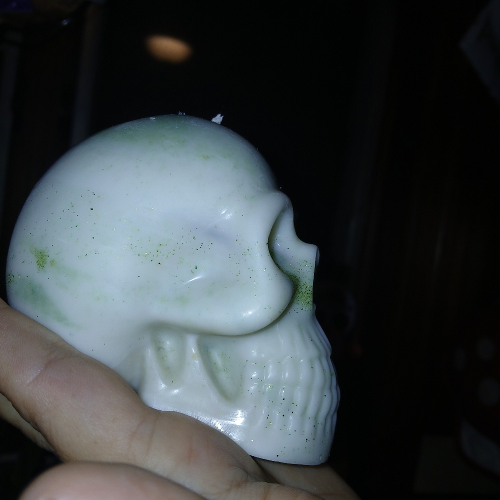Green Glitter Skull Candle - Picture 3 of 6
